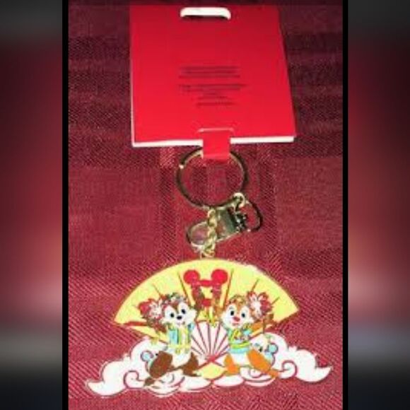 NEW DISNEY PARKS KEYCHAIN CHINESE LUNAR NEW YEAR REVERSIBLE MICKEY MINNIE - Picture 14 of 16
